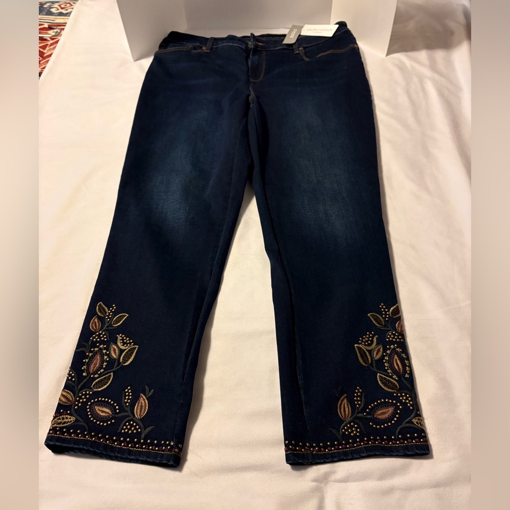 Chico’s Embroidered Blue Jeans Size 2